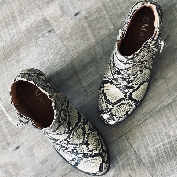 Mata Boho Python Snake Animal Print Heeled Bootie - Picture 6 of 9